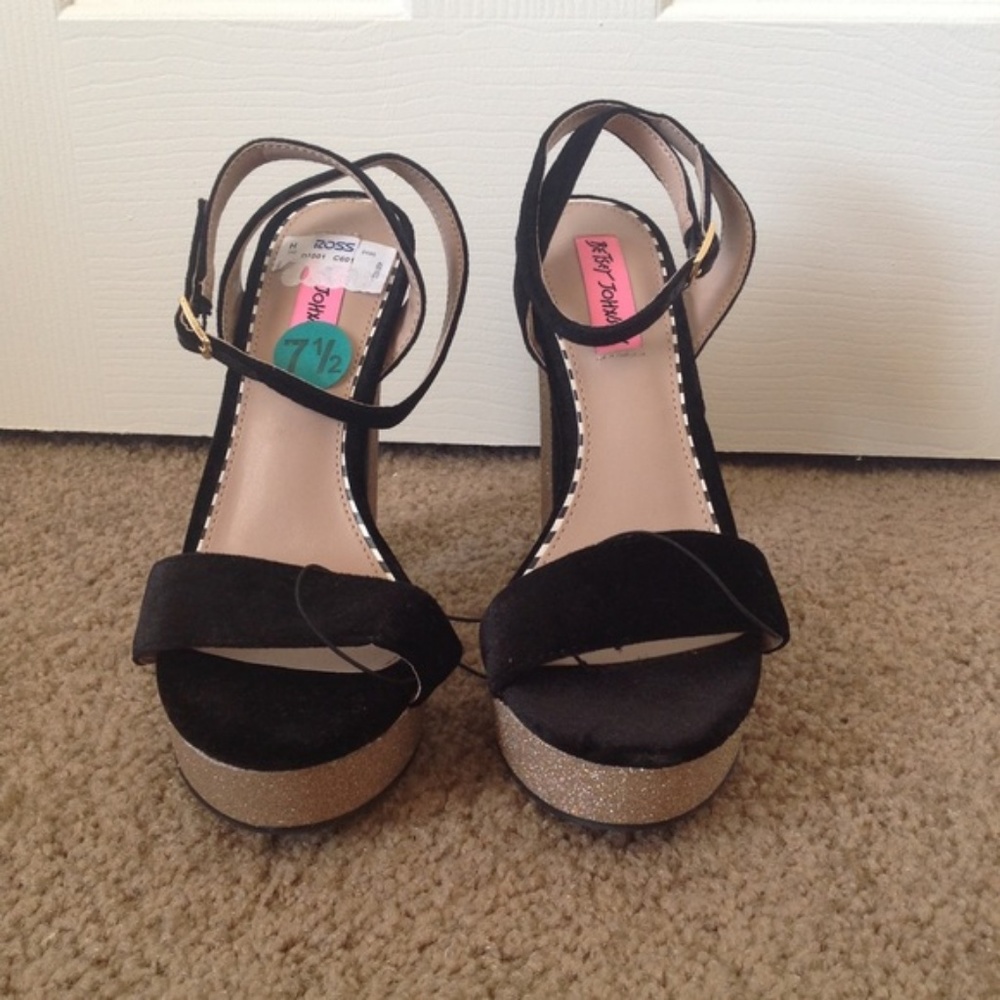 NWT Betsy Johnson glitter velvet chunky heel - Picture 5 of 7